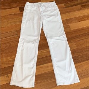 ChristopherBlue stretch white jeans sz 6.